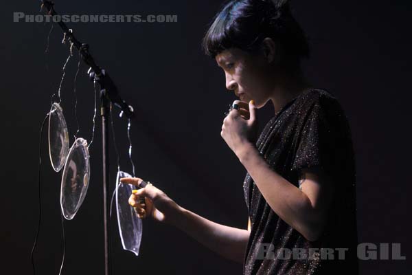 LITTLE DRAGON - 2010-11-23 - PARIS - Zenith - 